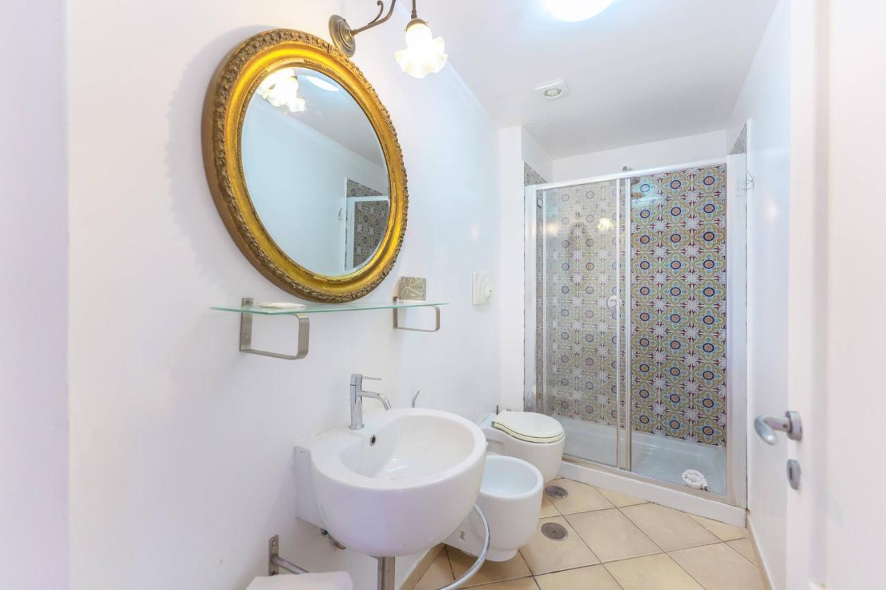 Palazzo Attila - Gioia Apartments Procida Eksteriør billede