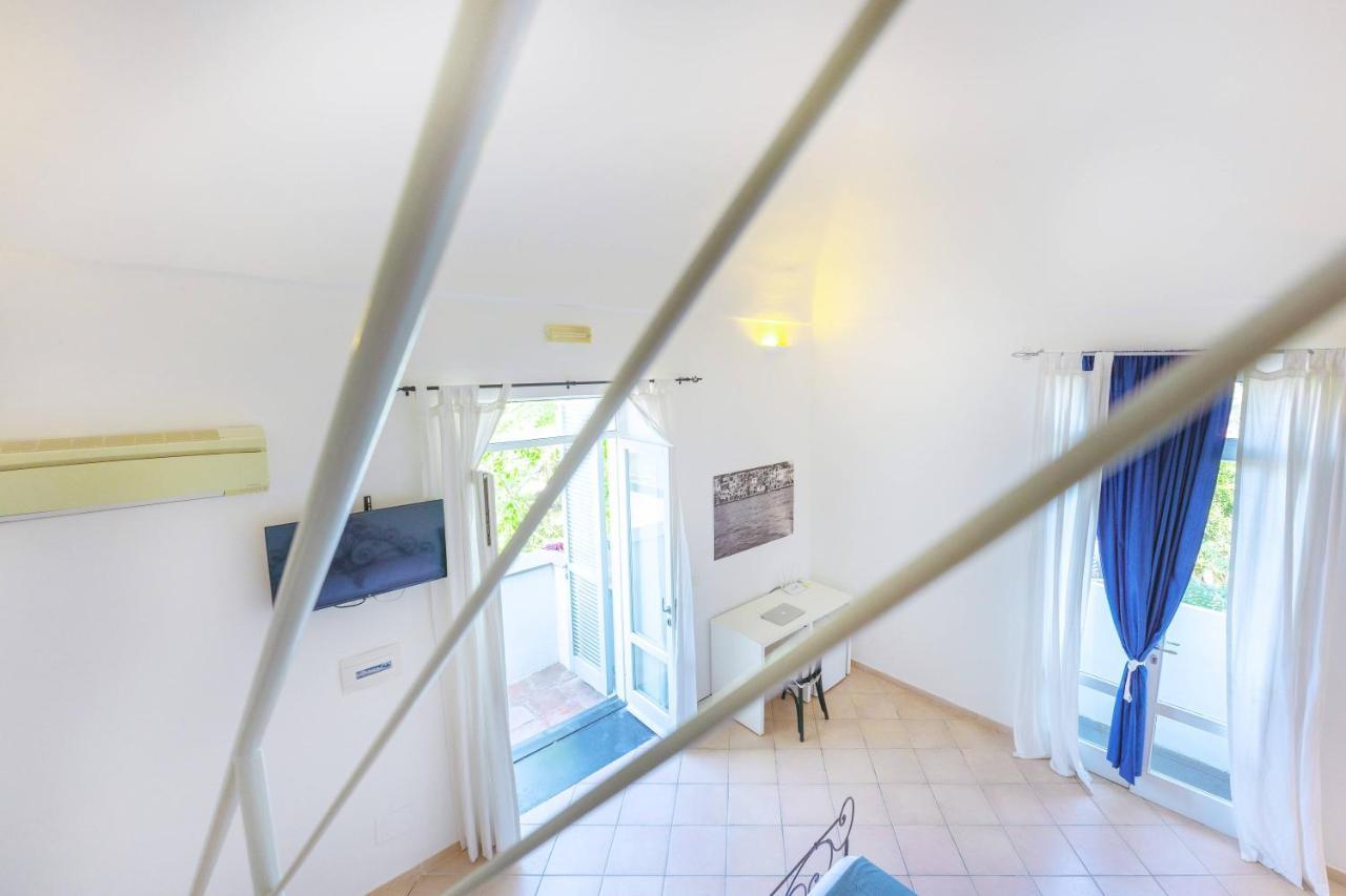 Palazzo Attila - Gioia Apartments Procida Eksteriør billede