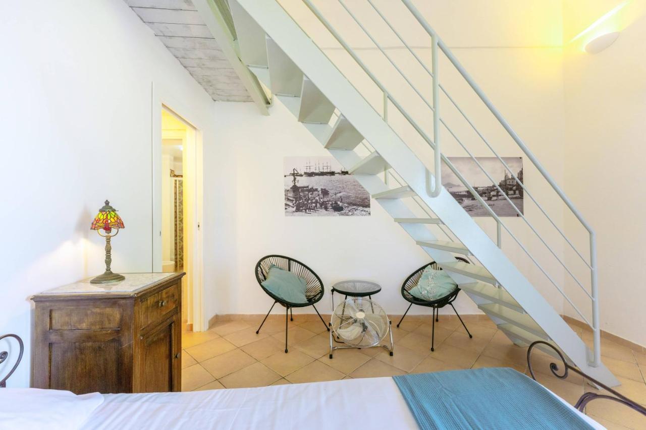 Palazzo Attila - Gioia Apartments Procida Eksteriør billede