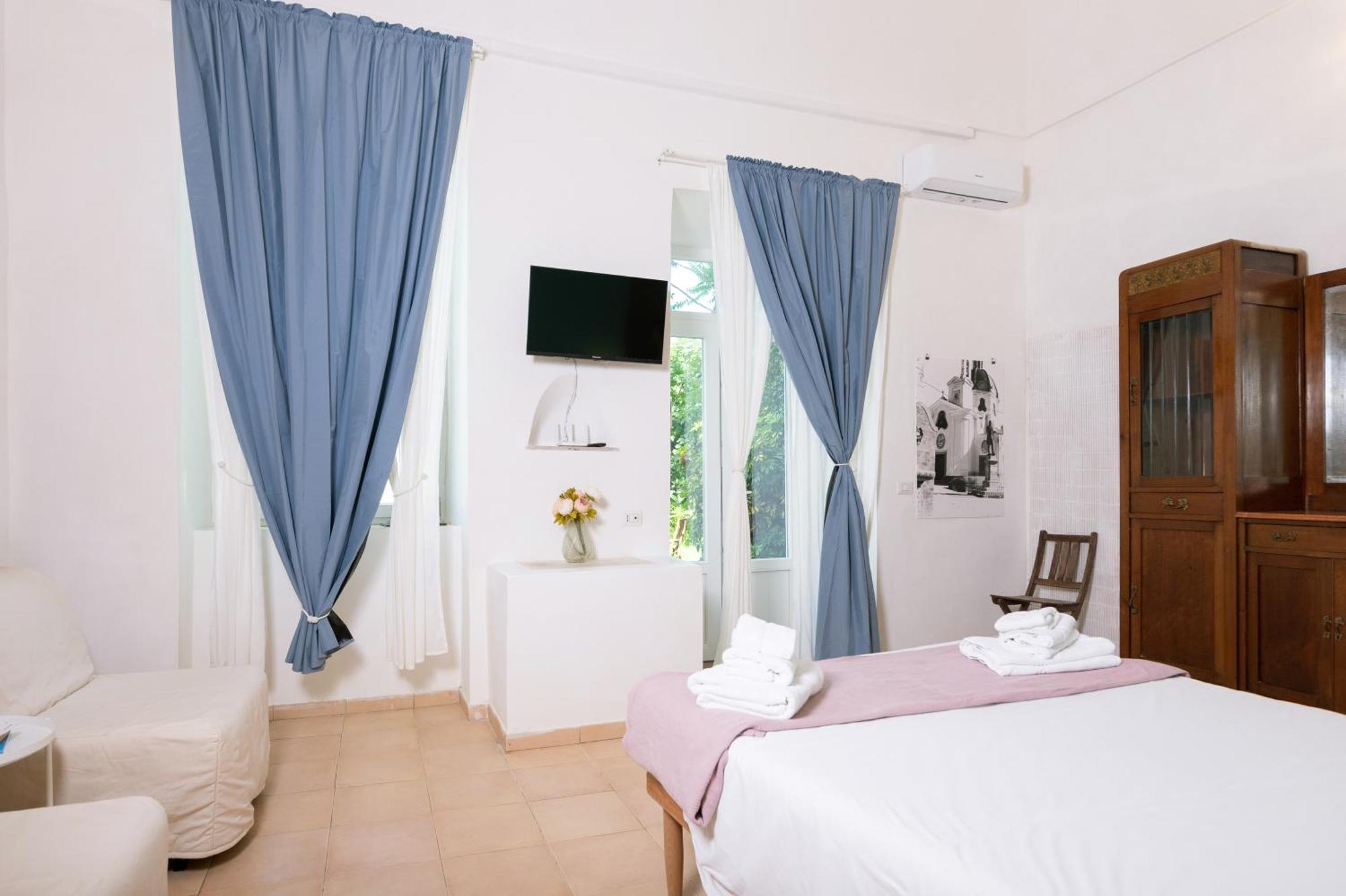 Palazzo Attila - Gioia Apartments Procida Eksteriør billede
