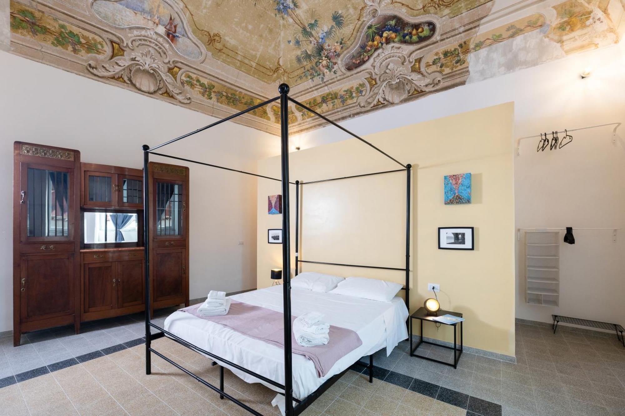 Palazzo Attila - Gioia Apartments Procida Eksteriør billede